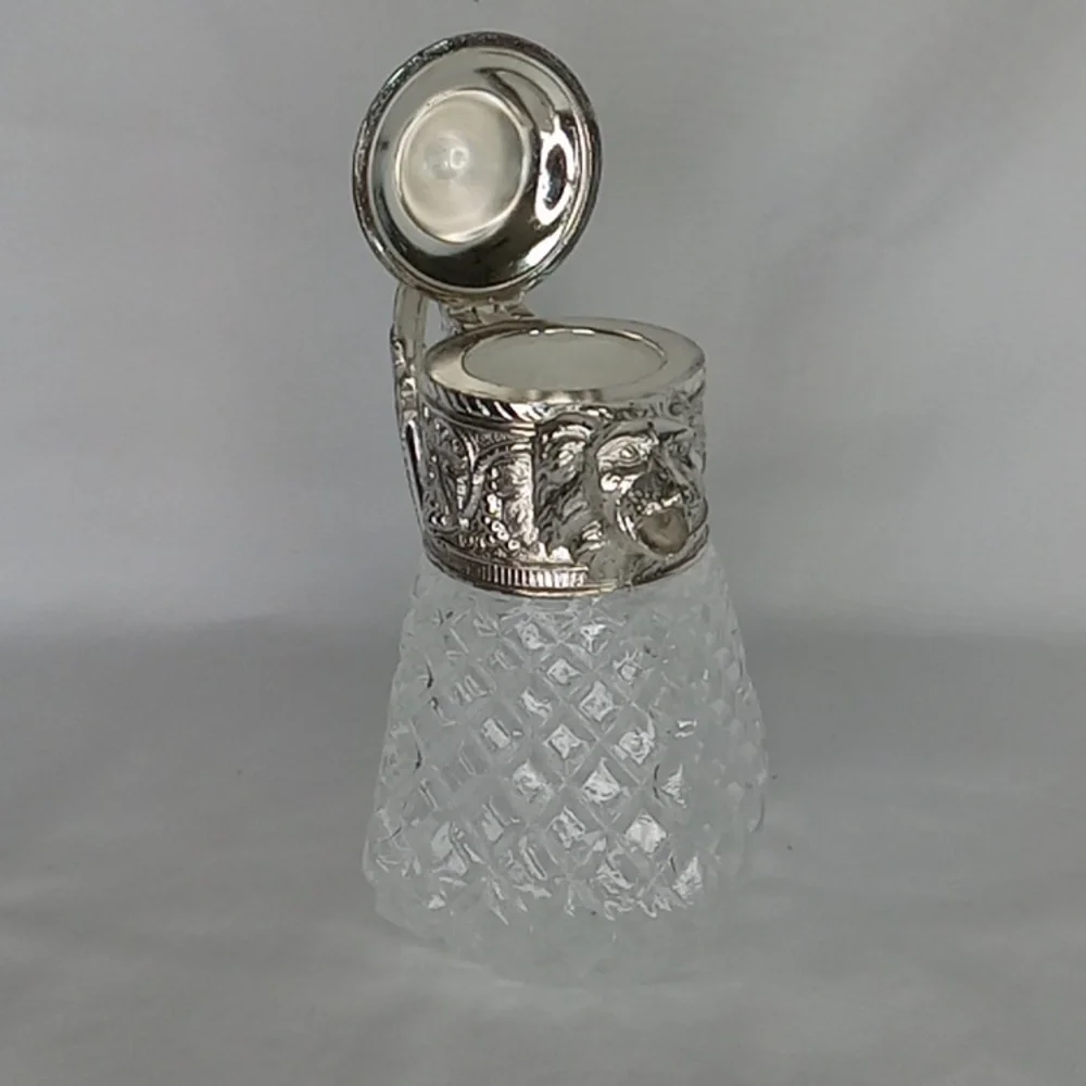 MCM Unique Lion's Head Diamond Cut Glass Syrup Liquid Pouring Creamer Pitcher